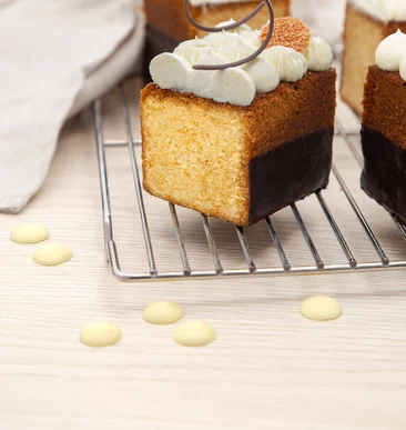 NAMELAKA_Cake_RENO X BIANCO