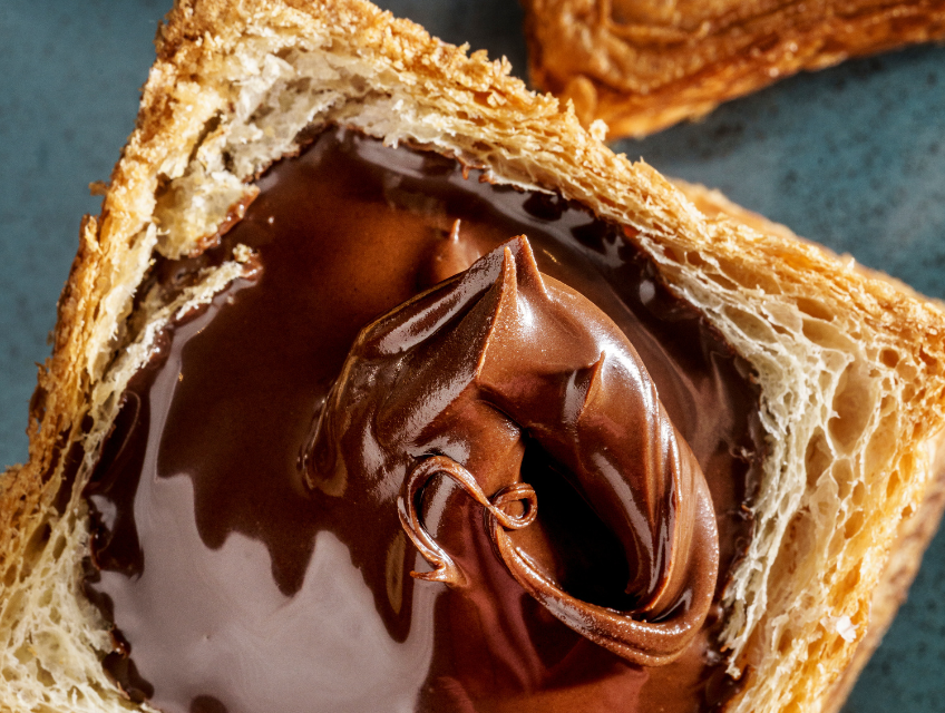 Domori Creams Aurea - Hazelnut Cube croissant