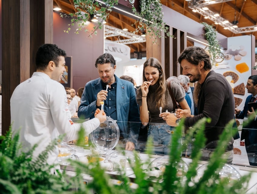 The Signature Collection at Sigep 2026 - people doing a degustation