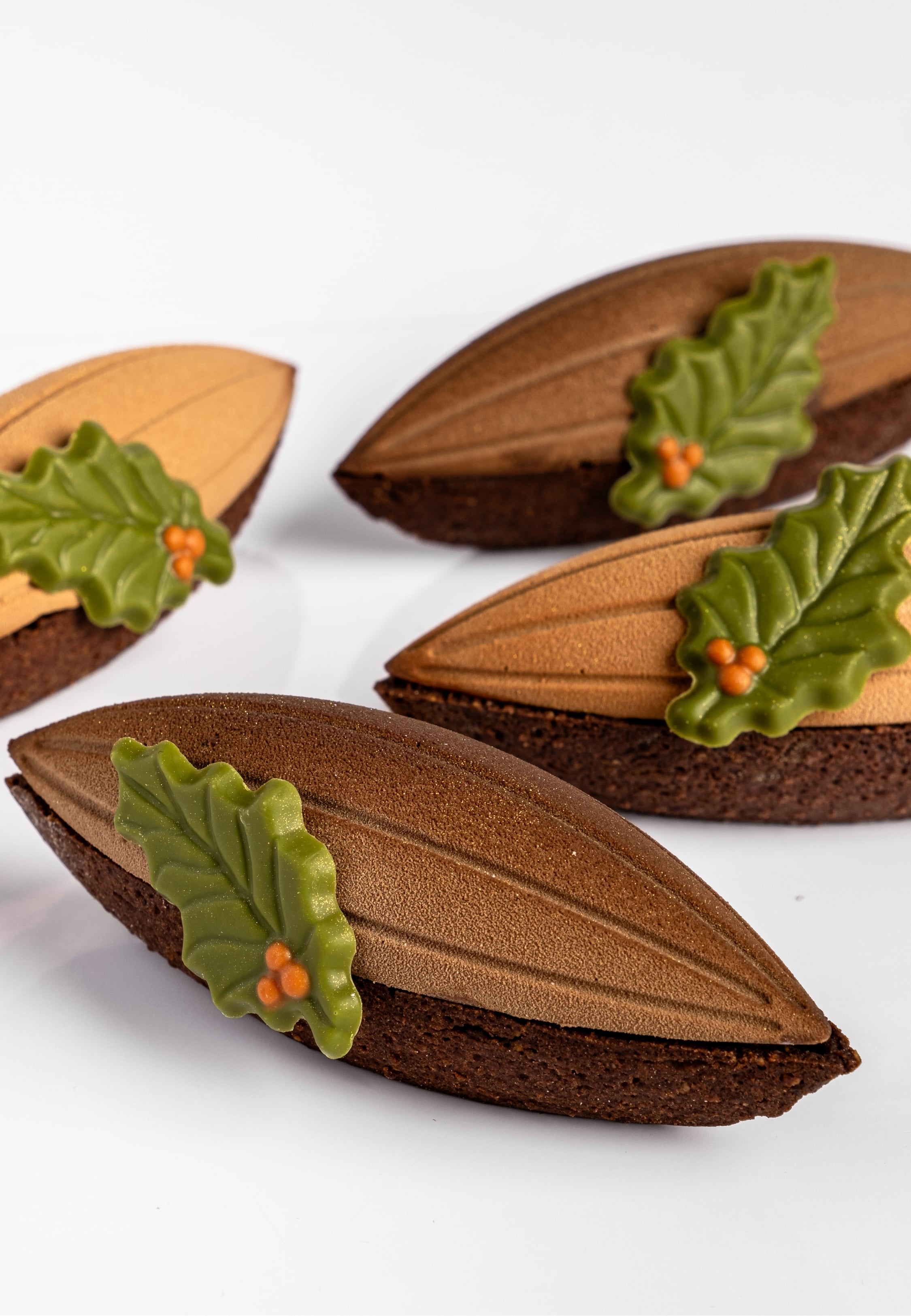 Chocolate festive leaf