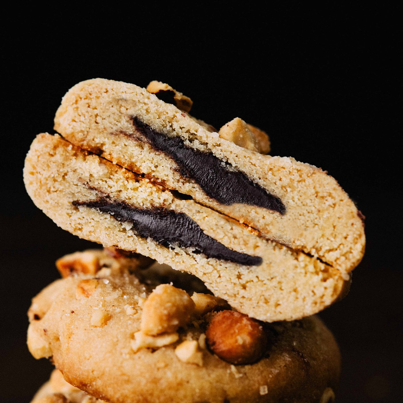 Domori - Cookies alla nocciola con ripieno fondente