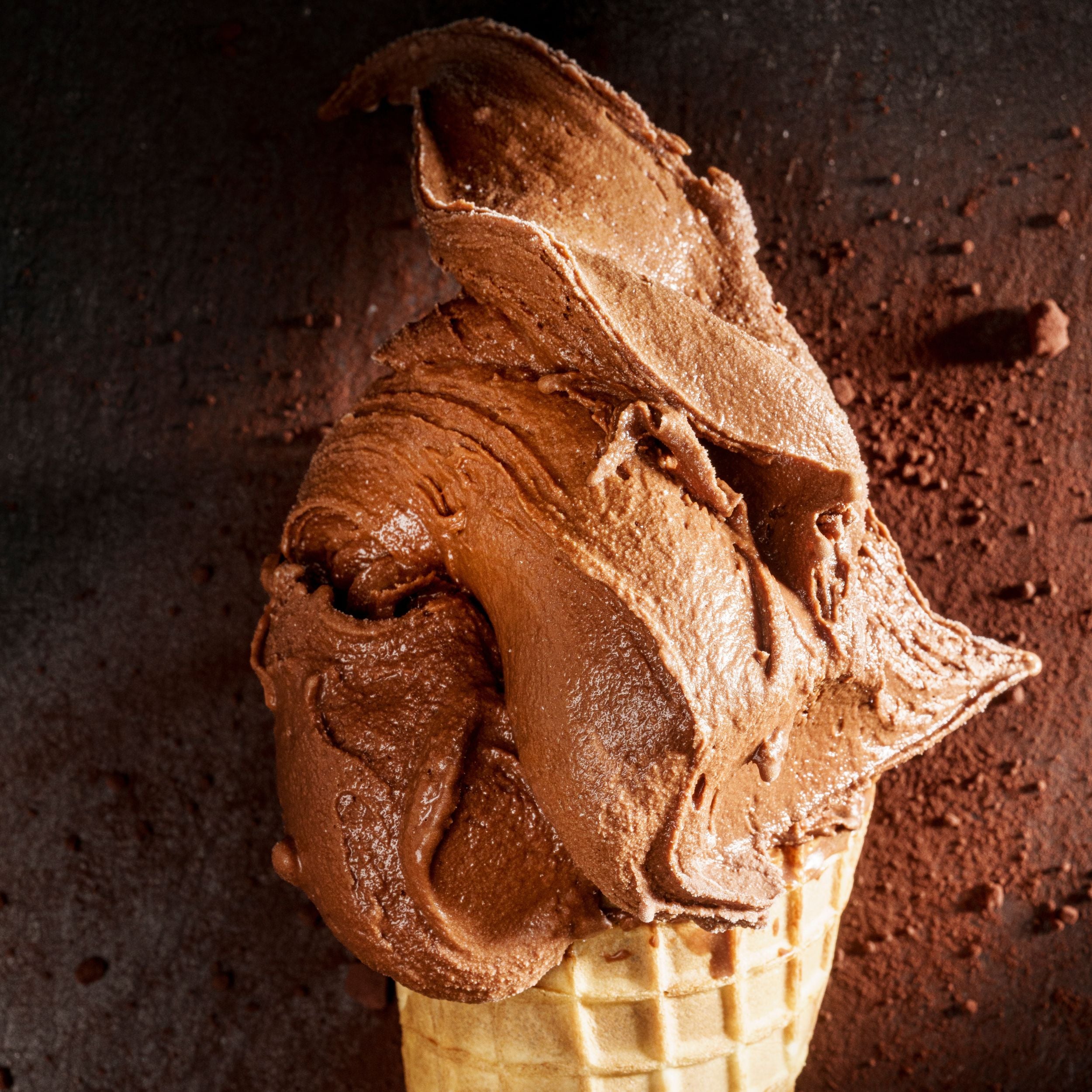 Cono con sorbetto al cioccolato domori 