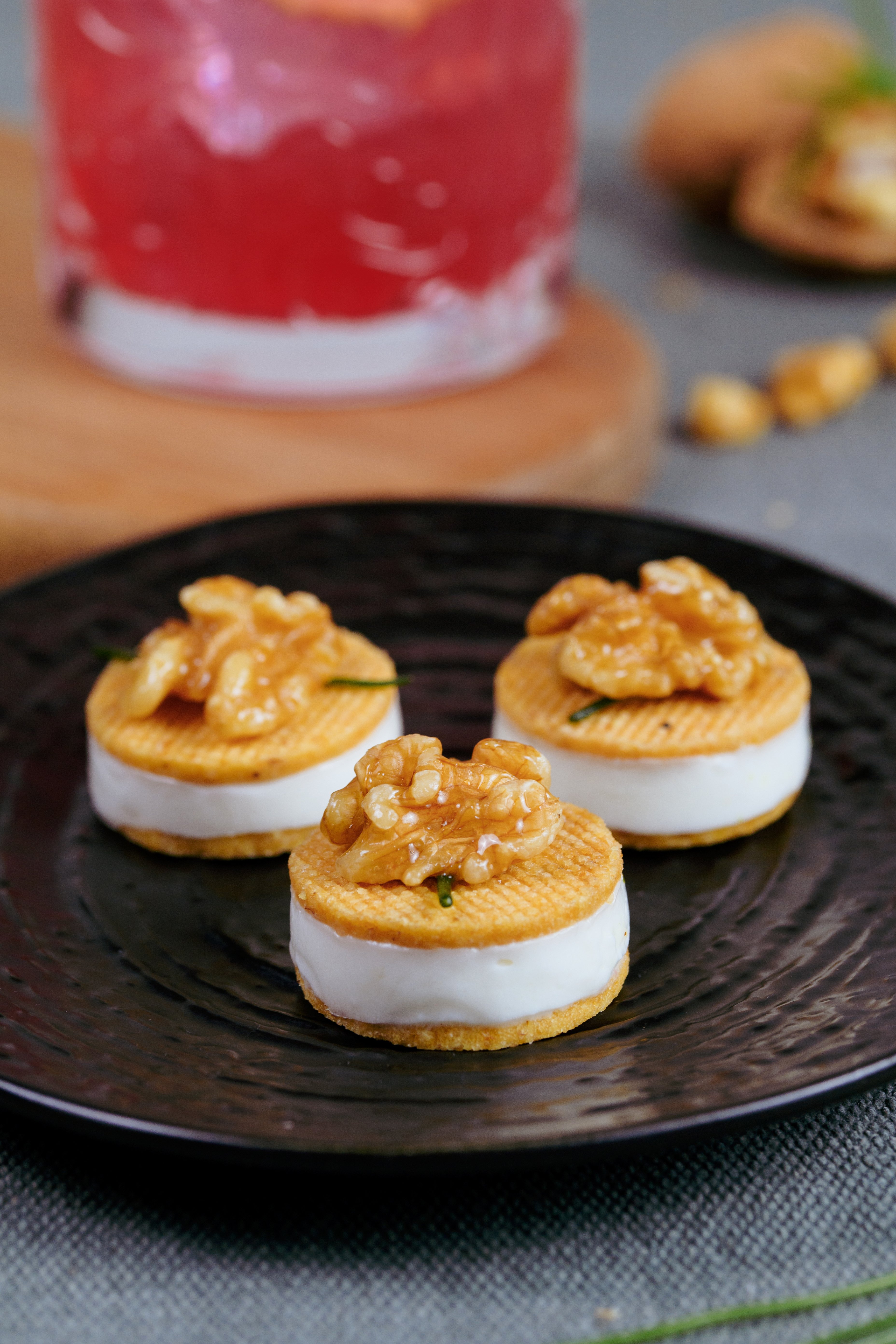 FROLLINO GORGONZOLA, NOCI ED ERBA CIPOLLINA