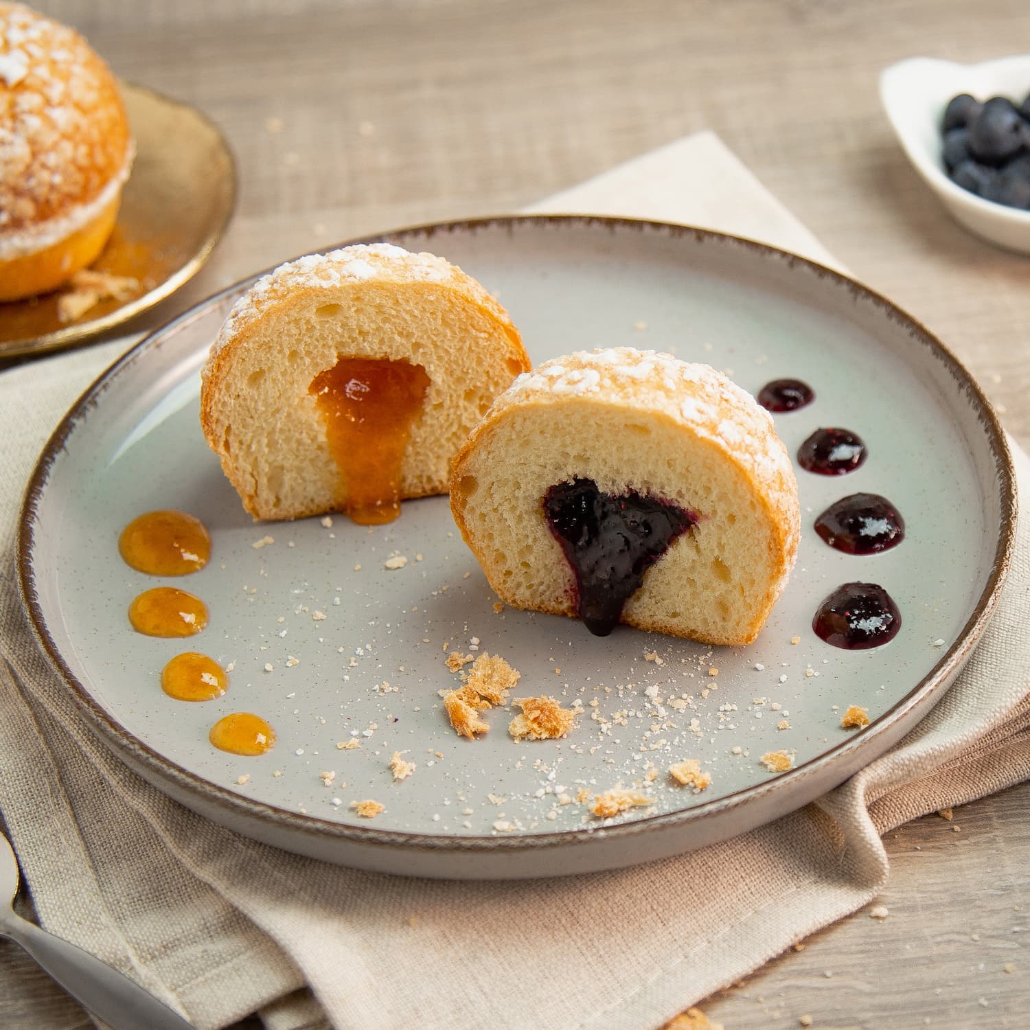 BRIOCHE ALLA CREMA DI FRUTTA