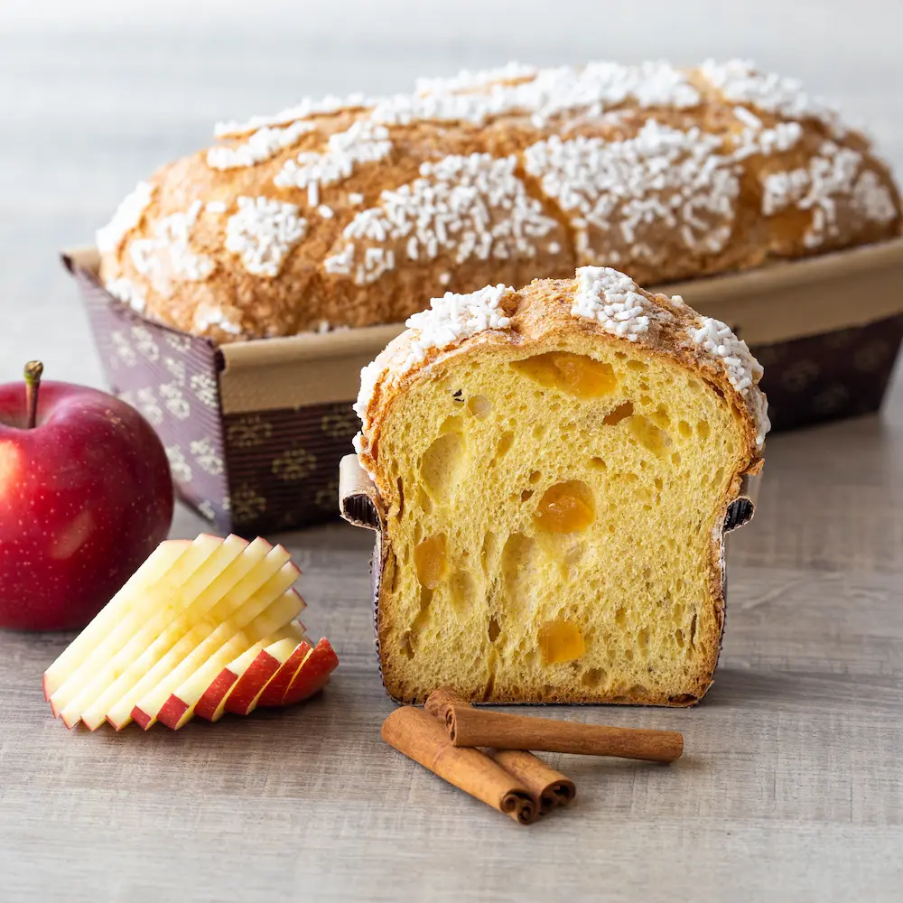 TRONCHETTO ALLA MELA ANNURCA E CANNELLA