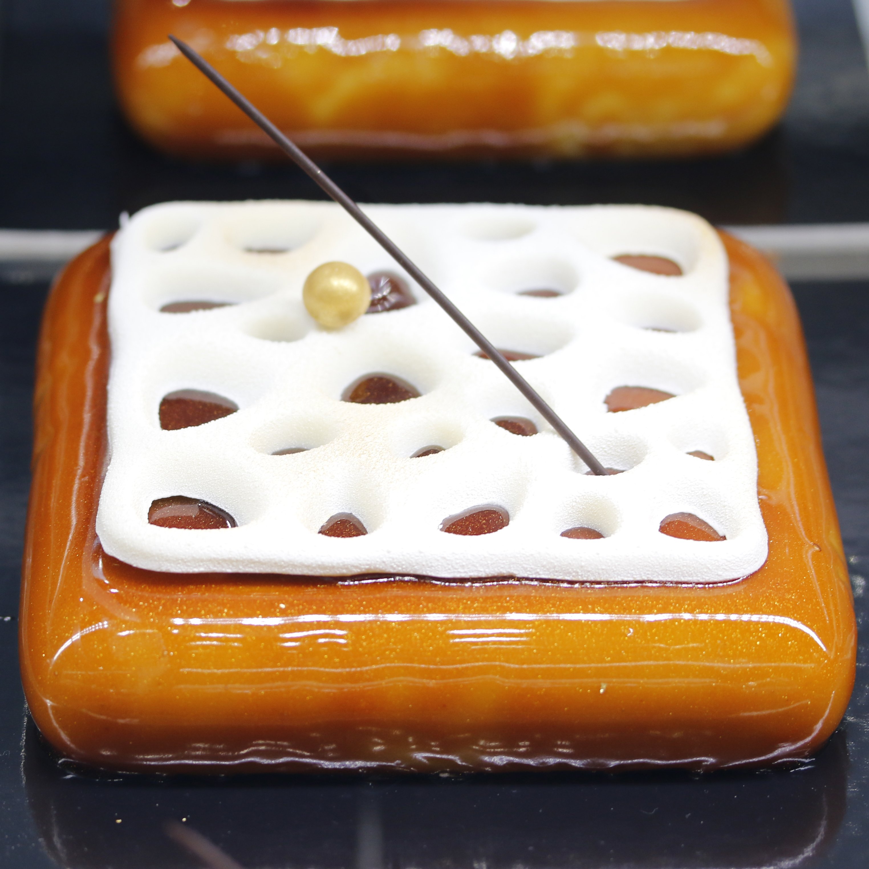 C.C. (CHOCO CARAMEL)