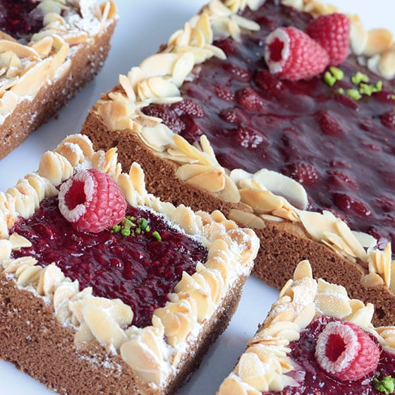 LINZER CAKE