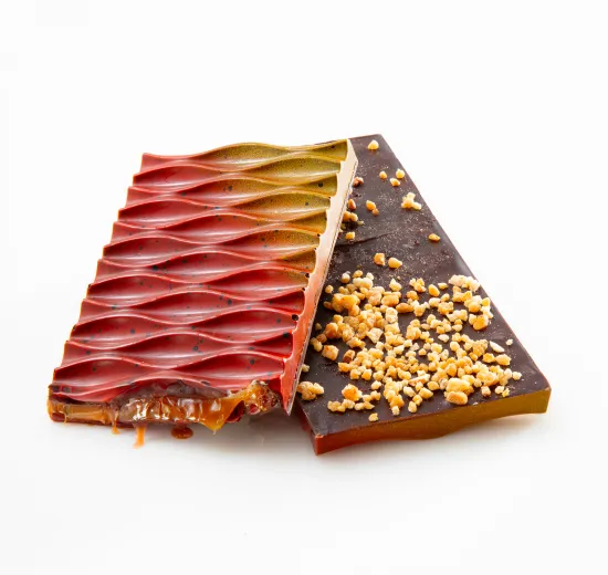 DAK CHOCOLATE AND CARAMEL CHOCOLATE BAR