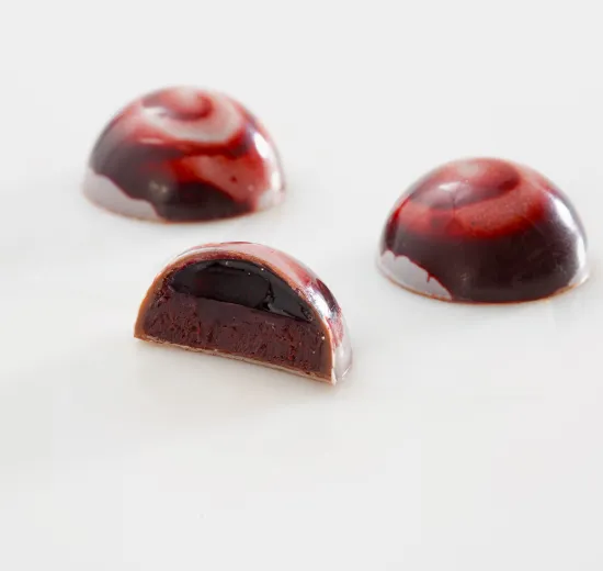 CHOCOLATE AND CASSIS BONBON