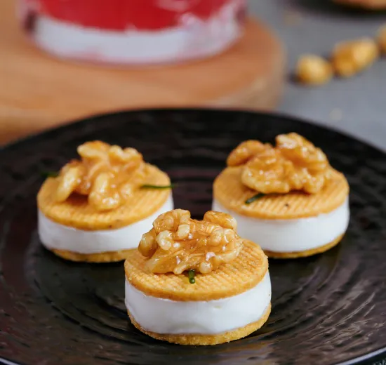 gorgonzola shortcrust pastry, walnuts and chives