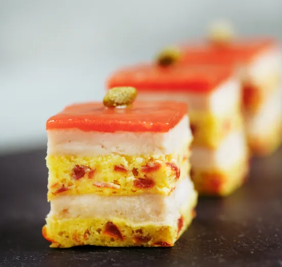 CUBE TUNA AND TOMATOES