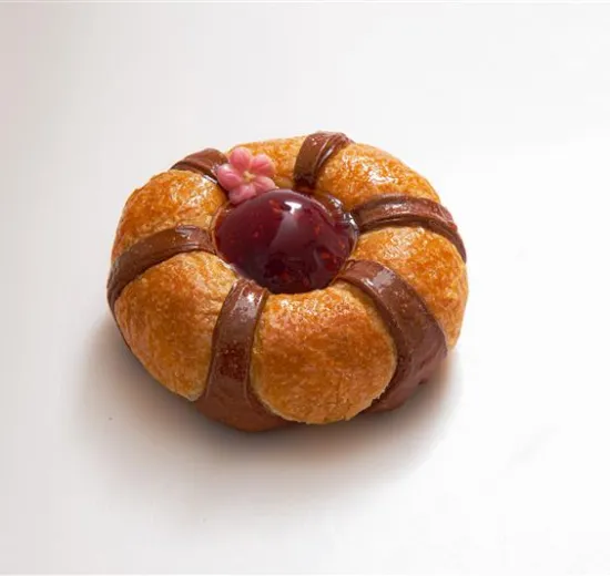 BERRIES AND COCOA DOME