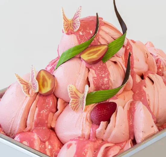 STRAWBERRY AND FRIZZZI POP PINK