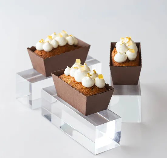 SINGLE PORTION CAKE WITH CEREALS AND LEMON