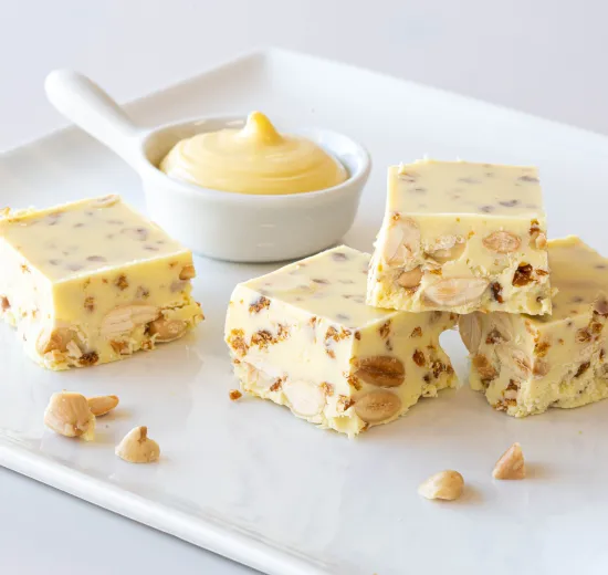TORRONE MORBIDO AL CIOCCOLATO E MANDORLE