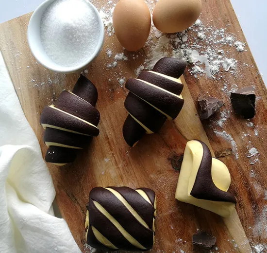 Two-tone Croissants (Pandora G.S.)