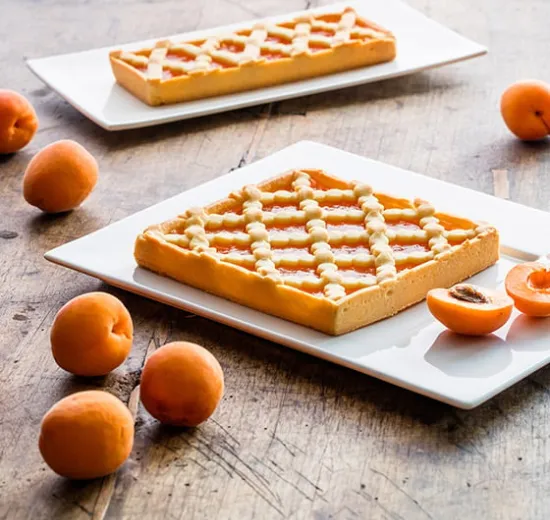 TART WITH APRICOT FILLING
