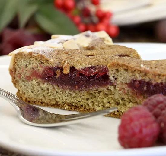 Heidi Cake with raspberry jam