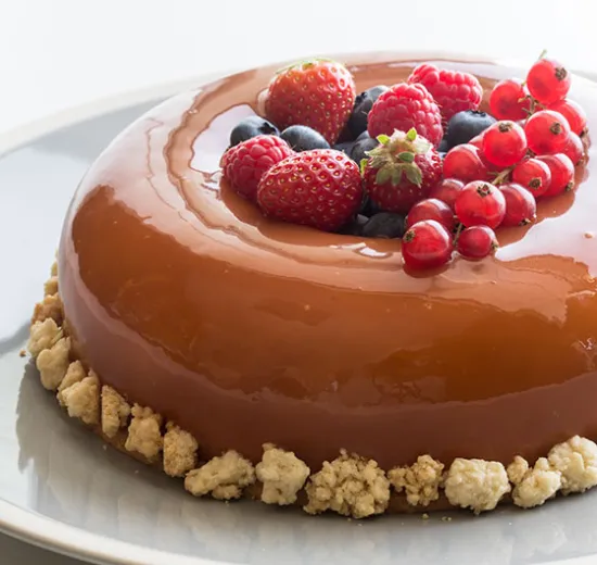 Caramel ring-shaped cake