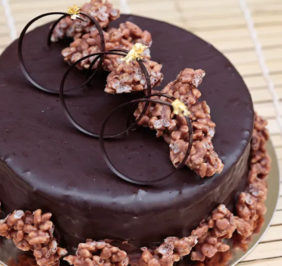 TORTA AL CIOCCOLATO E CARAMELLO