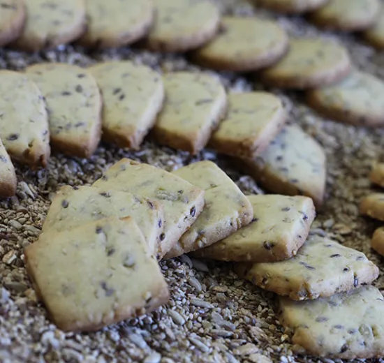 Cereals and seeds short pastry