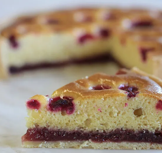 Raspberries and yoghurt cake